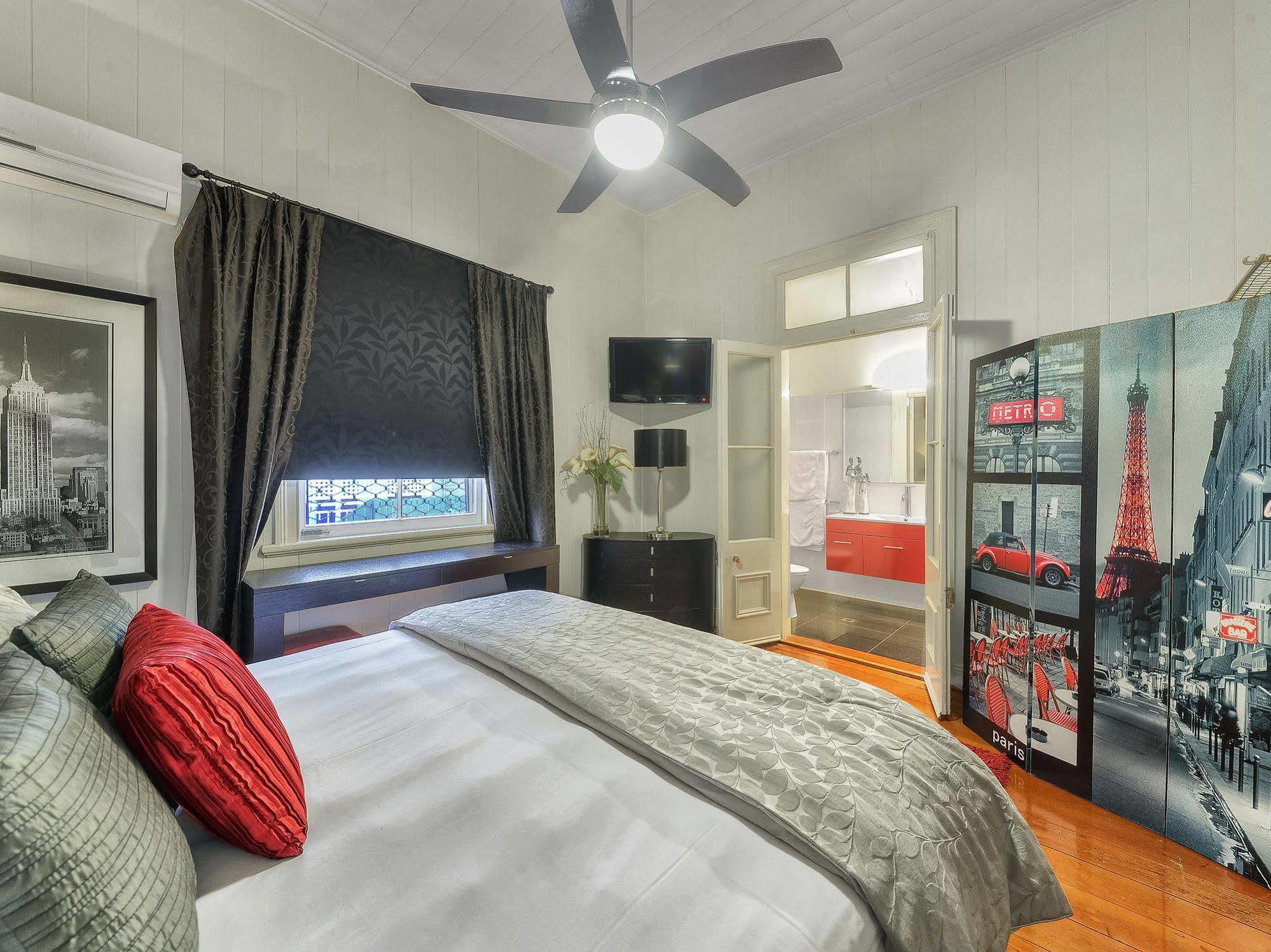 One Thornbury Bed & Breakfast Brisbane Exterior photo