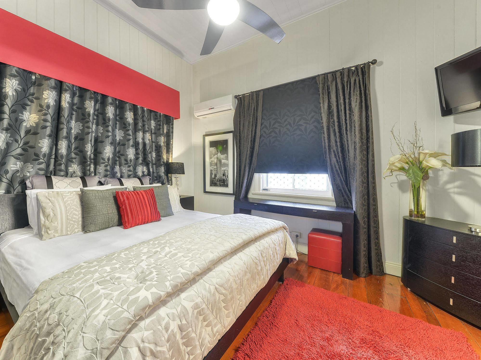One Thornbury Bed & Breakfast Brisbane Exterior photo